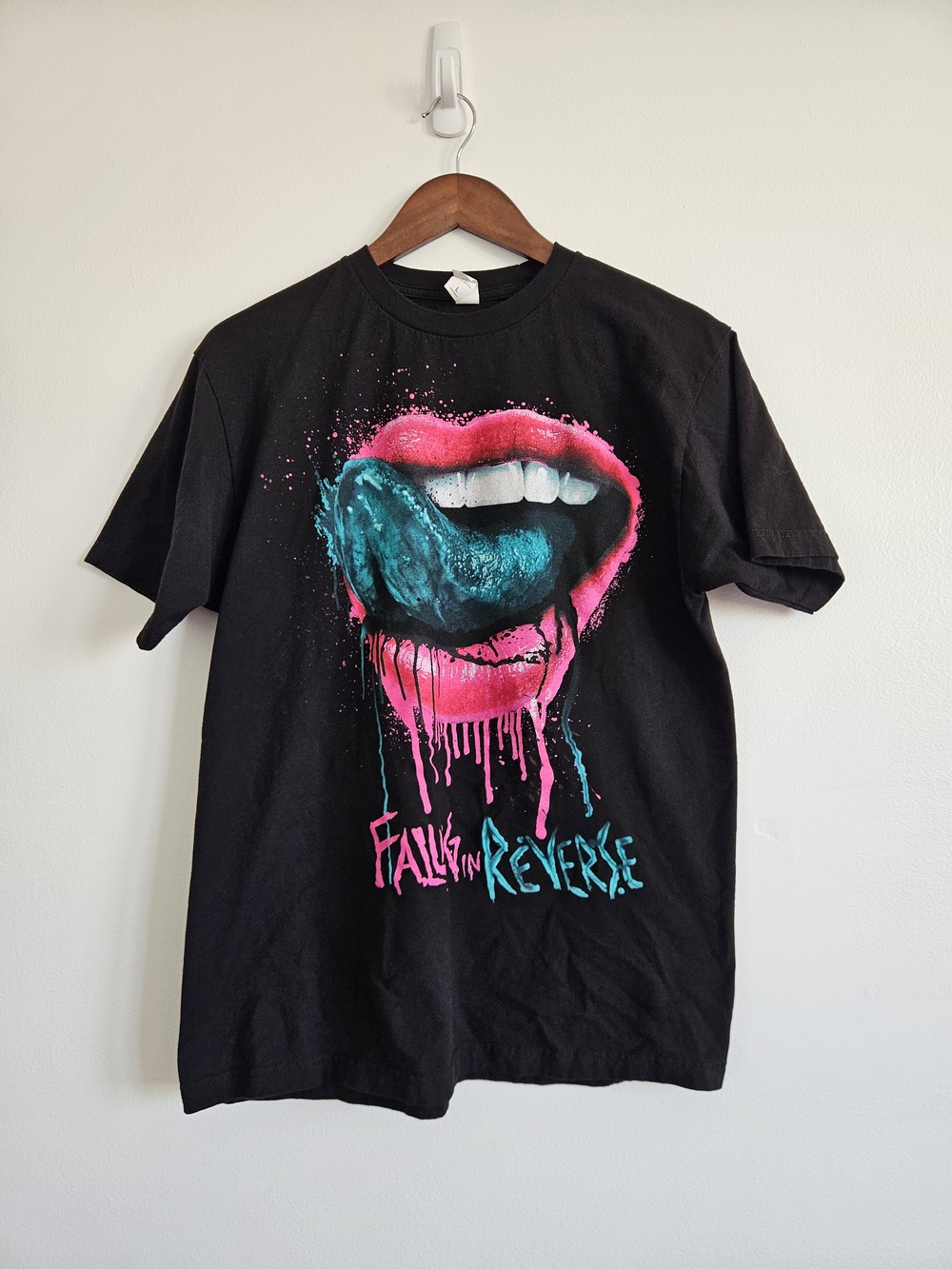 Falling in Reverse L Large T Shirt Tee Black Hot Pink Lips Tultex Authentic Band